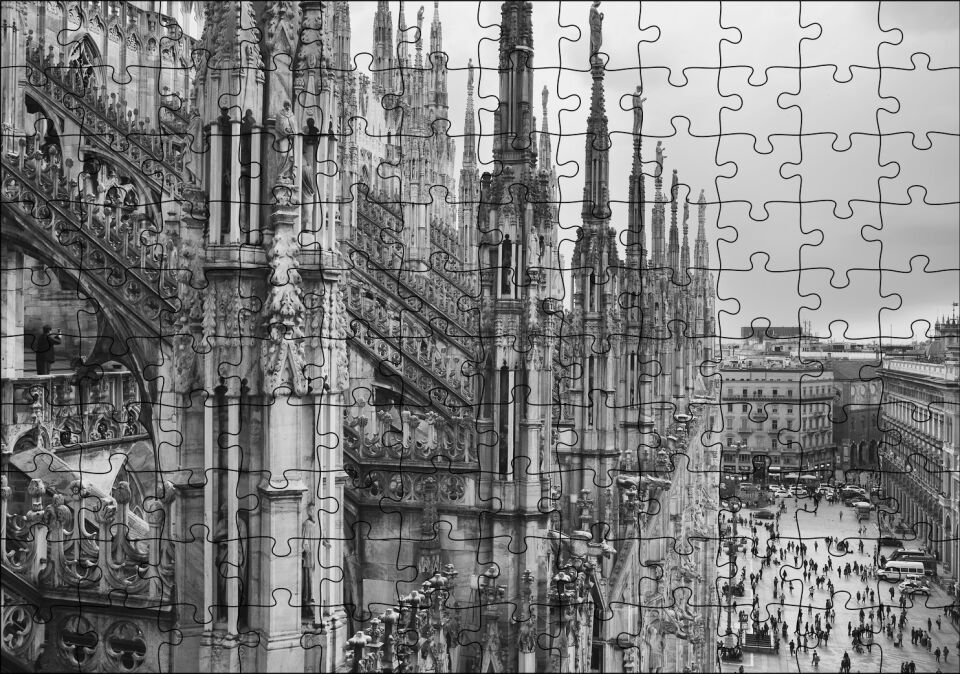 İtalya Milano Görkemli Katedral Siyah Beyaz Puzzle Yapboz MDF Ahşap 120 Parça 24 cm X 34 cm