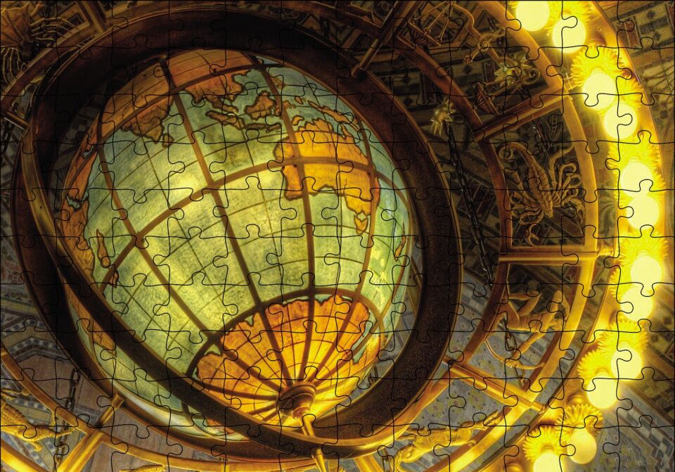 Dünya Model Küre ve Etrafında Burçlar Puzzle Yapboz MDF Ahşap