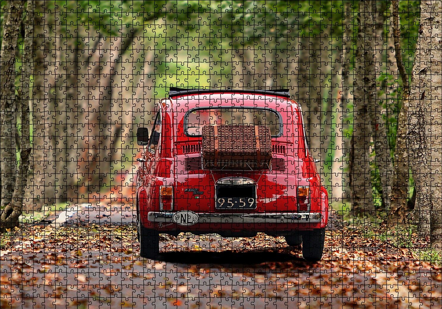 Ağaçlı Yol Yapraklar ve Kırmızı Fiat Bis Puzzle Yapboz MDF Ahşap 1000 Parça 49 cm X 68 cm