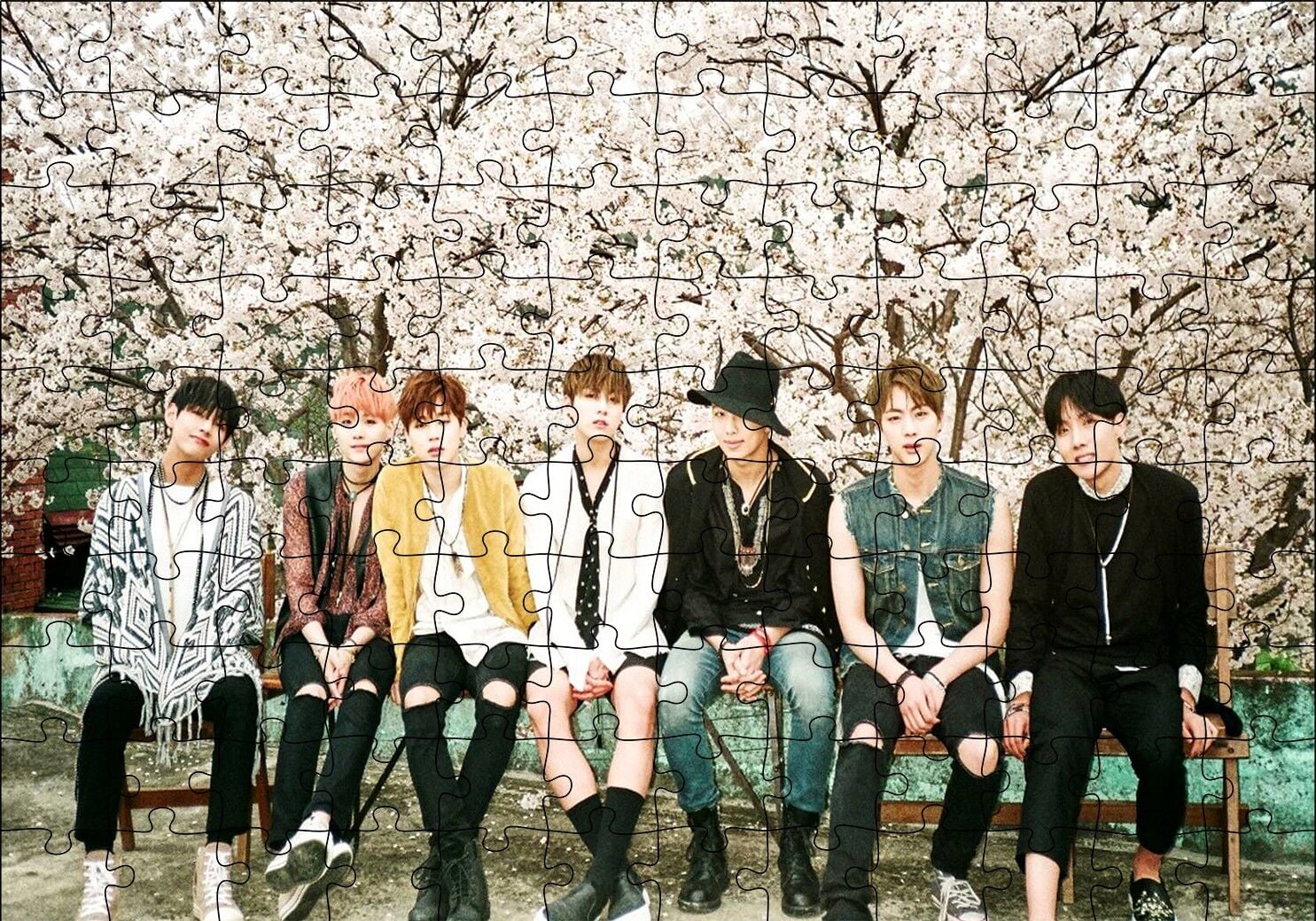 Kore Pop Grubu BTS Puzzle Yapboz MDF Ahşap 120 Parça 24 cm X 34 cm