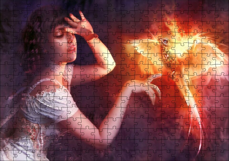 Beyaz Elbiseli Kız ve Zümrüdüanka Kuşu Puzzle Yapboz MDF Ahşap 255 Parça 34 cm X 49 cm