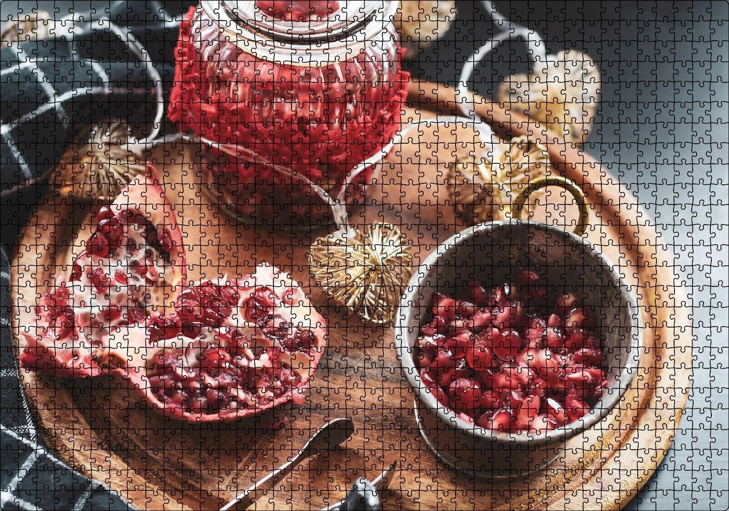 Servis Tahtası Üzerinde Narlar Puzzle Yapboz MDF Ahşap 1000 Parça 49 cm X 68 cm