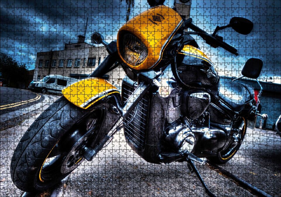 Harley Davidson Sarı Siyah Cruiser Motorsiklet Puzzle Yapboz MDF Ahşap 1000 Parça 49 cm X 68 cm