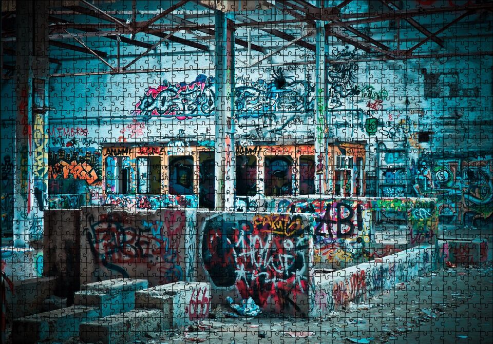 Banliyö İzbelerinde Graffiti Puzzle Yapboz MDF Ahşap 1000 Parça 49 cm X 68 cm