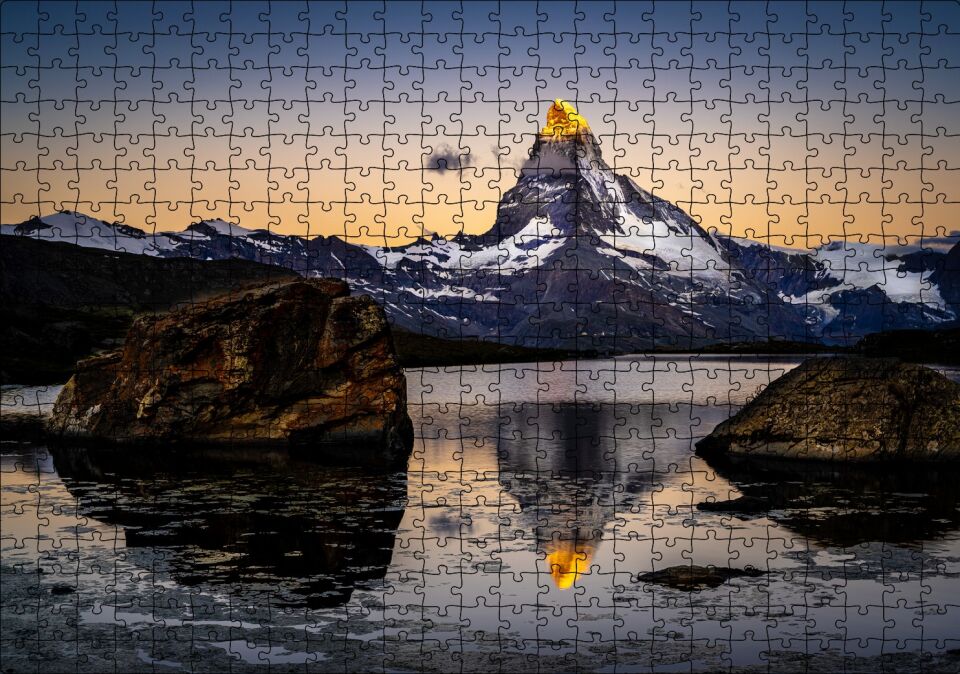 Karlı Dağlar ve Altın Rengi Zirve Puzzle Yapboz MDF Ahşap 500 Parça 49 cm X 68 cm