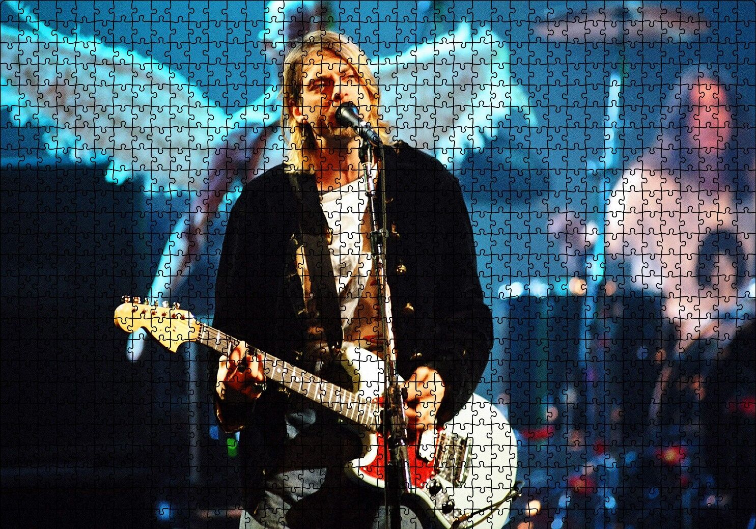 Kurt Cobain Sahnede Şarkılarıyla Puzzle Yapboz MDF Ahşap 1000 Parça 49 cm X 68 cm