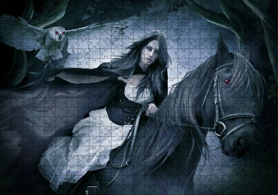 Siyah Atlı Gotik Kız ve Baykuş Puzzle Yapboz MDF Ahşap 500 Parça 49 cm X 68 cm