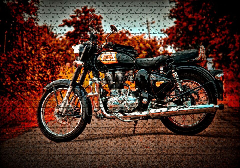 Siyah Motorsiklet ve Sonbahar Rengi Ağaçlar Puzzle Yapboz MDF Ahşap 1000 Parça 49 cm X 68 cm