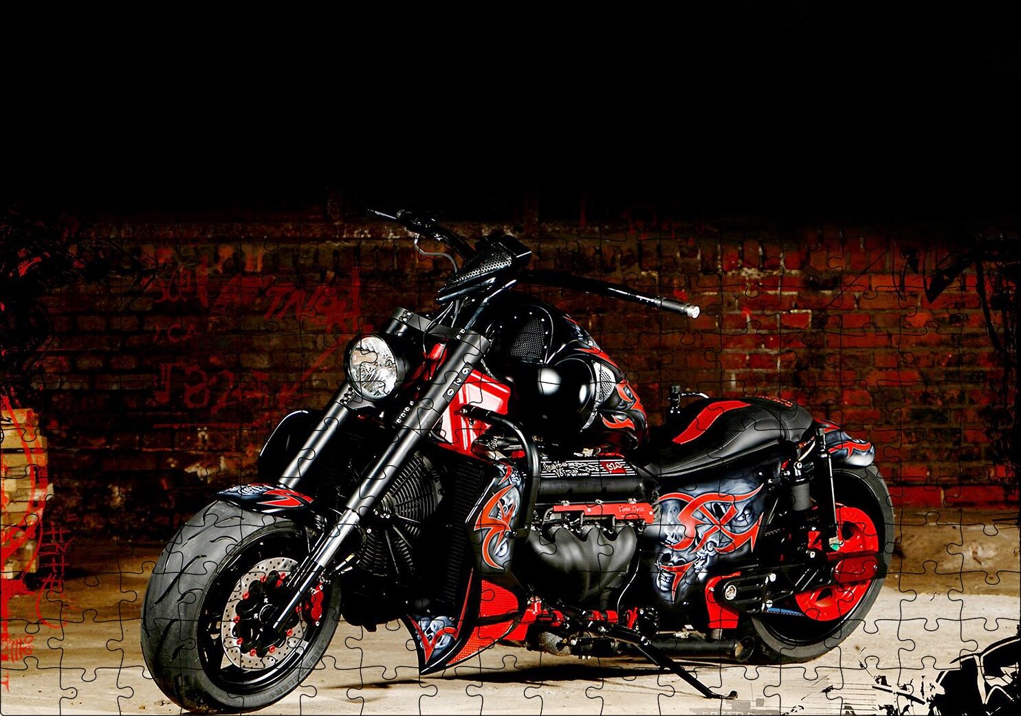 Boss Hoss Motosiklet Siyah Kırmızı Görsel Puzzle Yapboz MDF Ahşap 255 Parça 34 cm X 49 cm