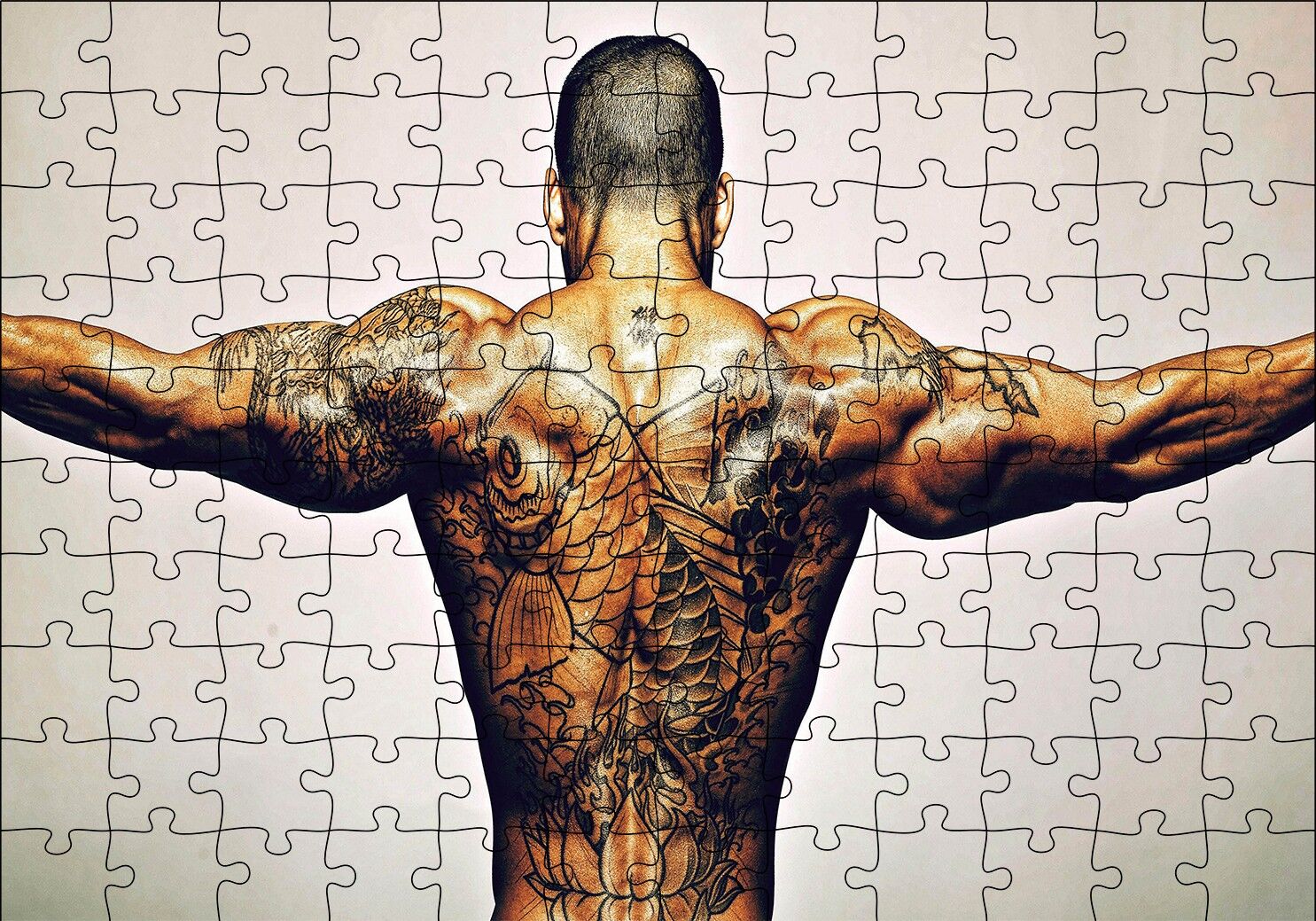 Dövmeli Adam ve Kasları Puzzle Yapboz MDF Ahşap 120 Parça 24 cm X 34 cm