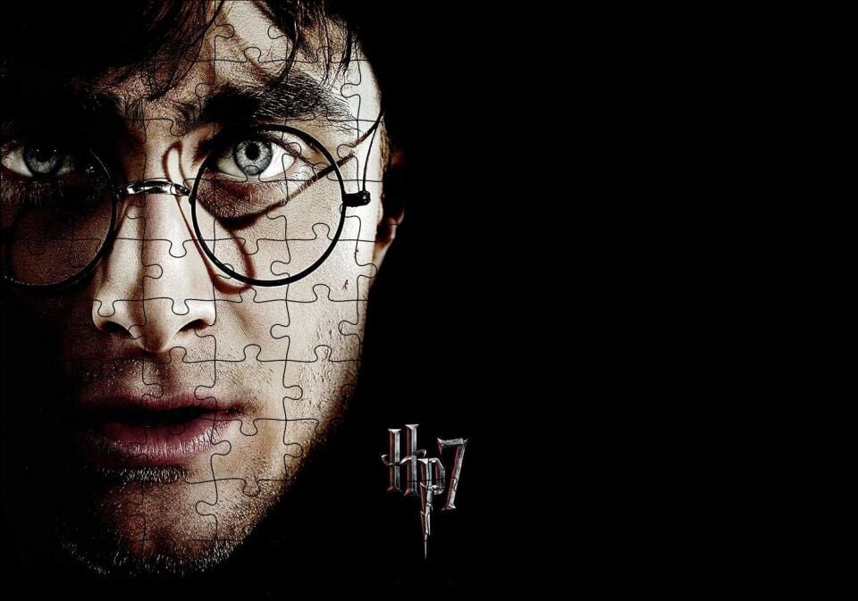 Ahşa Tablo Harry Potter Yüz Gözlük Siyah Zemin Görseli Puzzle Yapboz MDF Ahşap