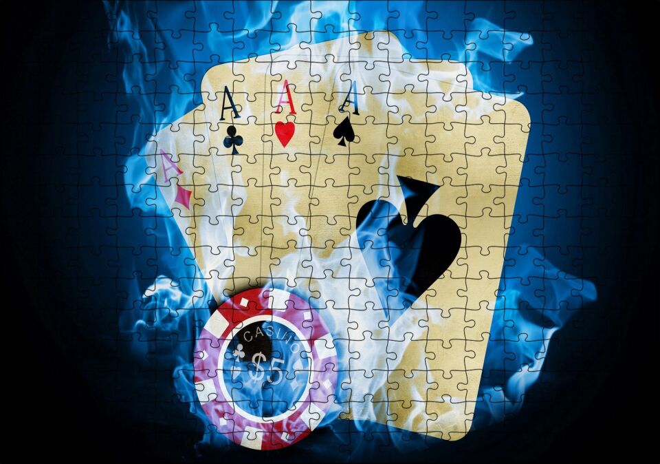 Poker Oyunu Dört As Casino Alev Görseli Puzzle Yapboz MDF Ahşap 255 Parça 34 cm X 49 cm
