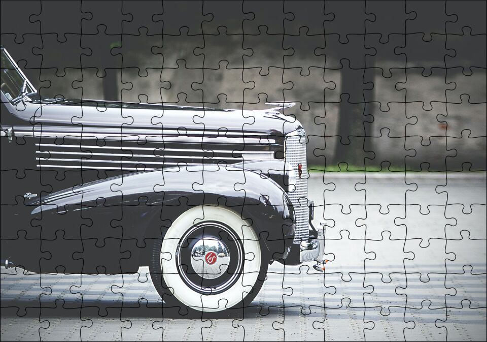 Antika Klasik Araba Ön Sağ Detay Puzzle Yapboz MDF Ahşap