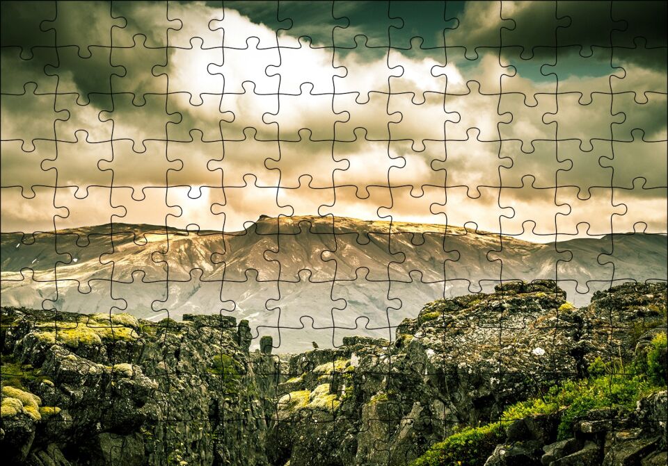 Çıplak Tepeler Bulutlar ve Kayalıklar Puzzle Yapboz MDF Ahşap 120 Parça 24 cm X 34 cm
