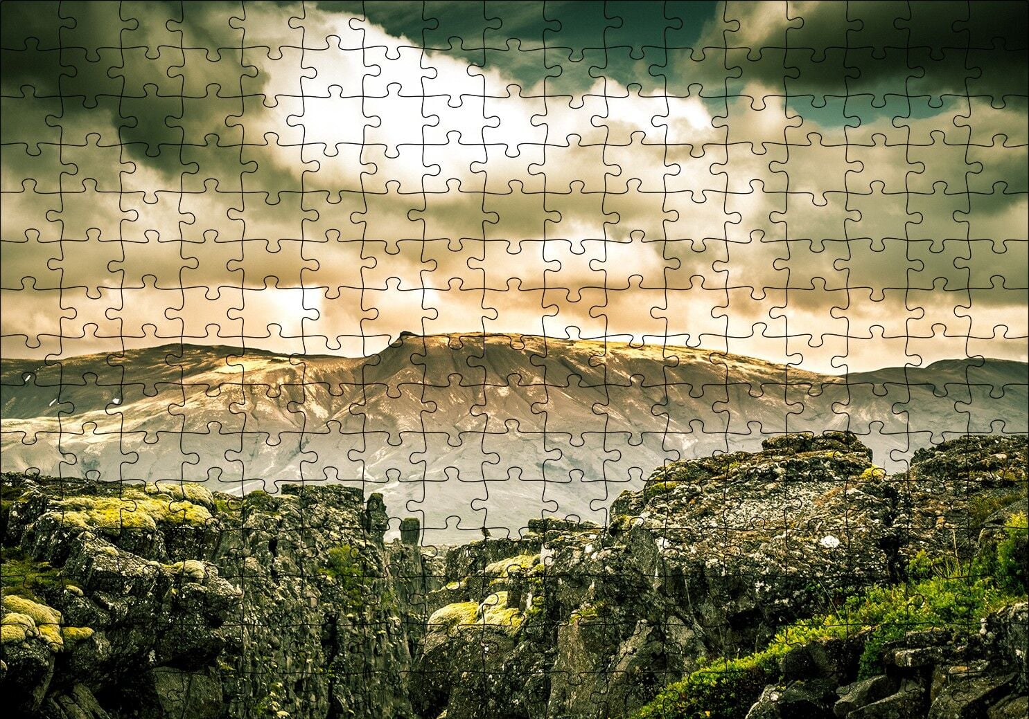 Çıplak Tepeler Bulutlar ve Kayalıklar Puzzle Yapboz MDF Ahşap 255 Parça 34 cm X 49 cm