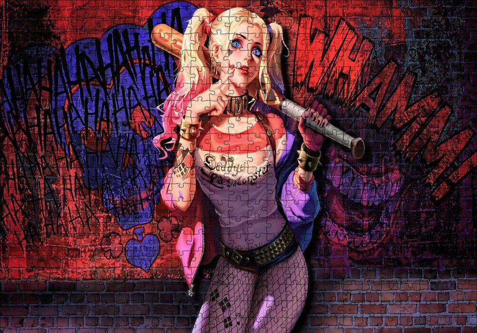 Harley Quinn ve Beyzbol Sopası Puzzle Yapboz MDF Ahşap 500 Parça 49 cm X 68 cm
