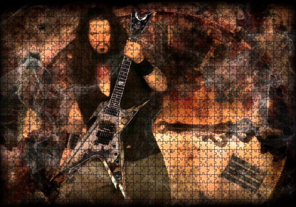 Dimebag Darrell Gitarı ve Arka Planda Dev Saat Puzzle Yapboz MDF Ahşap 1000 Parça 49 cm X 68 cm