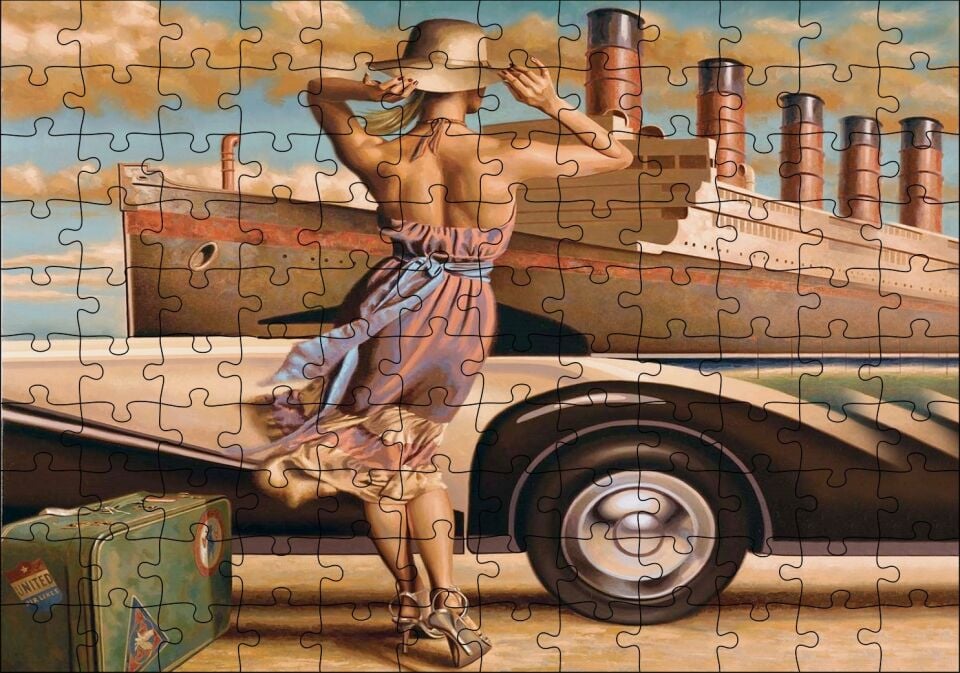 Titanik, Eski Araba ve Yeşil Bavuluyla Genç Kadın Puzzle Yapboz MDF Ahşap