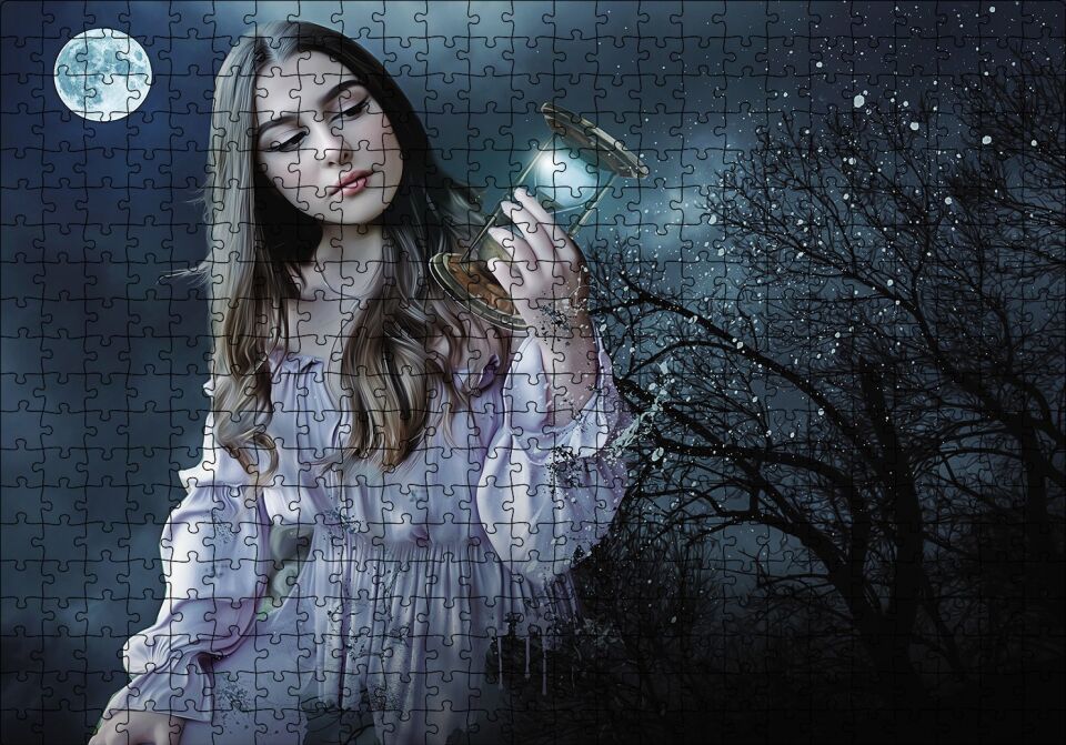 Fantazi Genç Güzel Kadın Karanlık Puzzle Yapboz MDF Ahşap 500 Parça 49 cm X 68 cm