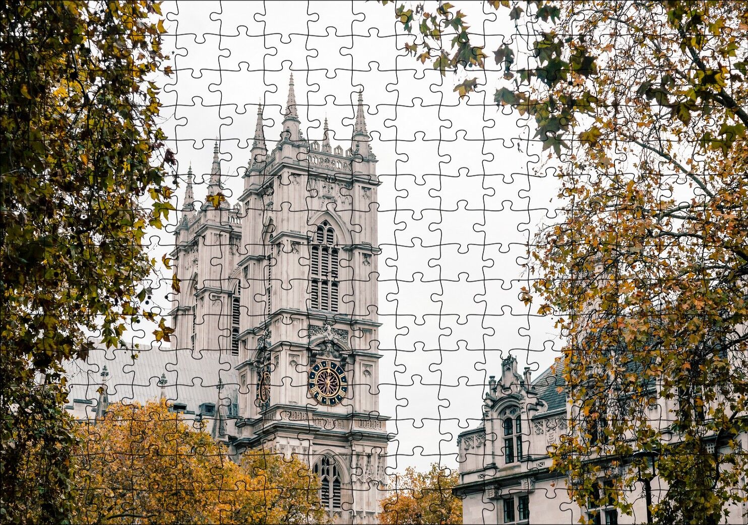 Londra'da Tarihi Binalar ve Sonbahar Renkleri Puzzle Yapboz MDF Ahşap 255 Parça 34 cm X 49 cm