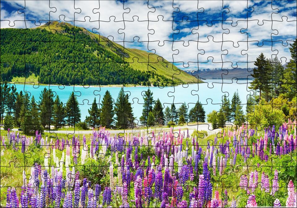 Dağ Gölü Bulutlar Ağaçlar Lavantalar Puzzle Yapboz MDF Ahşap 120 Parça 24 cm X 34 cm