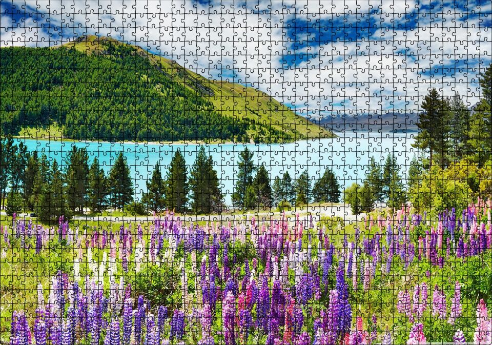 Dağ Gölü Bulutlar Ağaçlar Lavantalar Puzzle Yapboz MDF Ahşap 1000 Parça 49 cm X 68 cm