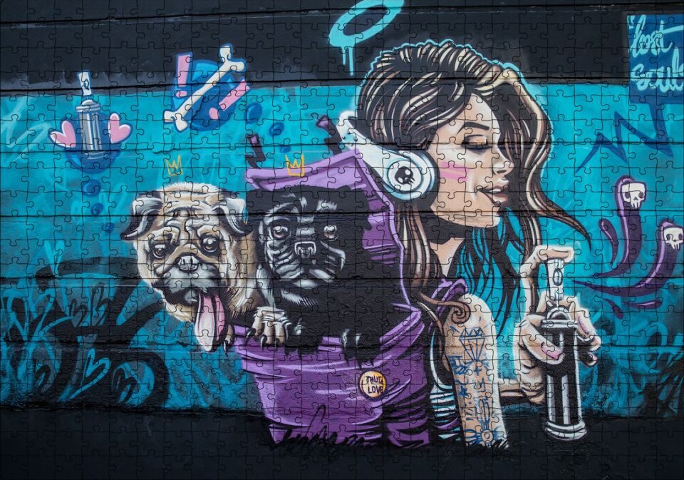 Graffitici Kız ve Çantasında Köpekler Duvar Boyama Puzzle Yapboz MDF Ahşap 500 Parça 49 cm X 68 cm