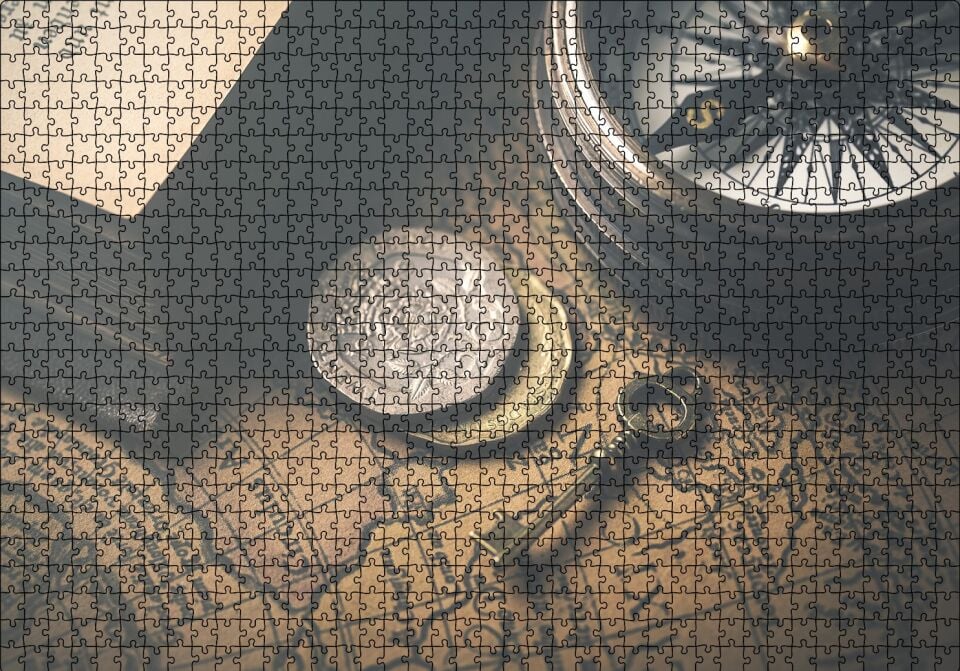 Eski Harita Pusula Anahtar ve Demir Paralar Puzzle Yapboz MDF Ahşap 1000 Parça 49 cm X 68 cm