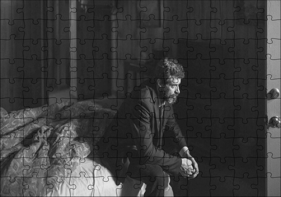 Logan Noir Siya Beyaz Görseli Puzzle Yapboz MDF Ahşap 120 Parça 24 cm X 34 cm