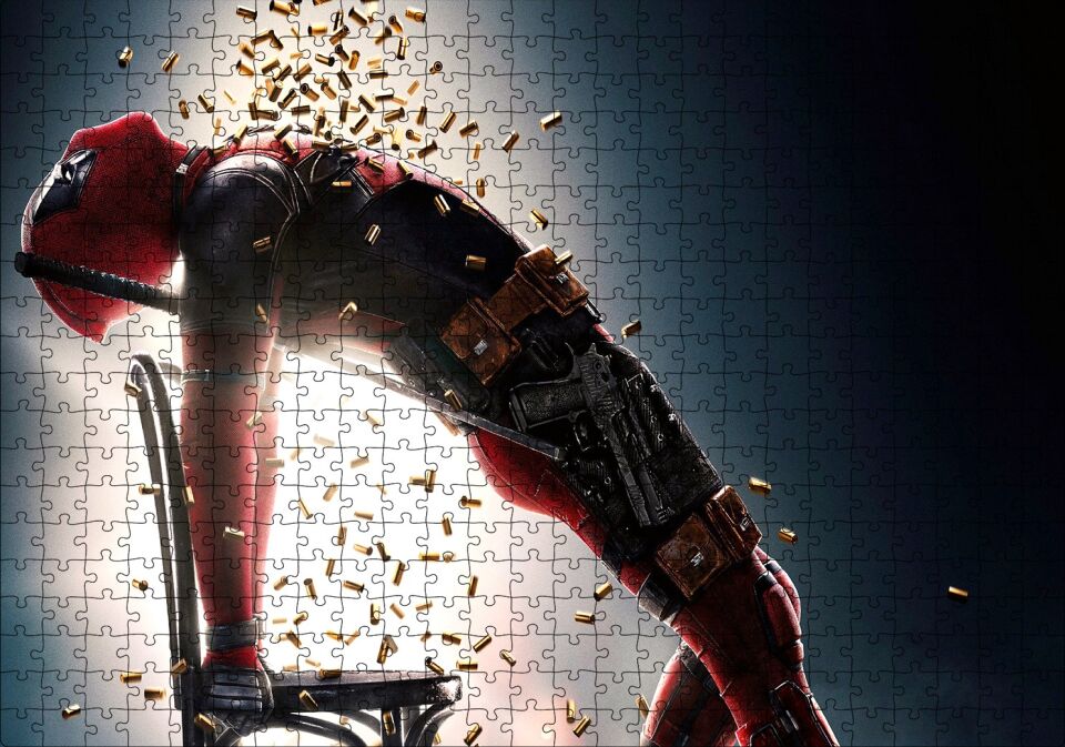 Deadpool ve Boş Kovanlar Puzzle Yapboz MDF Ahşap 500 Parça 49 cm X 68 cm