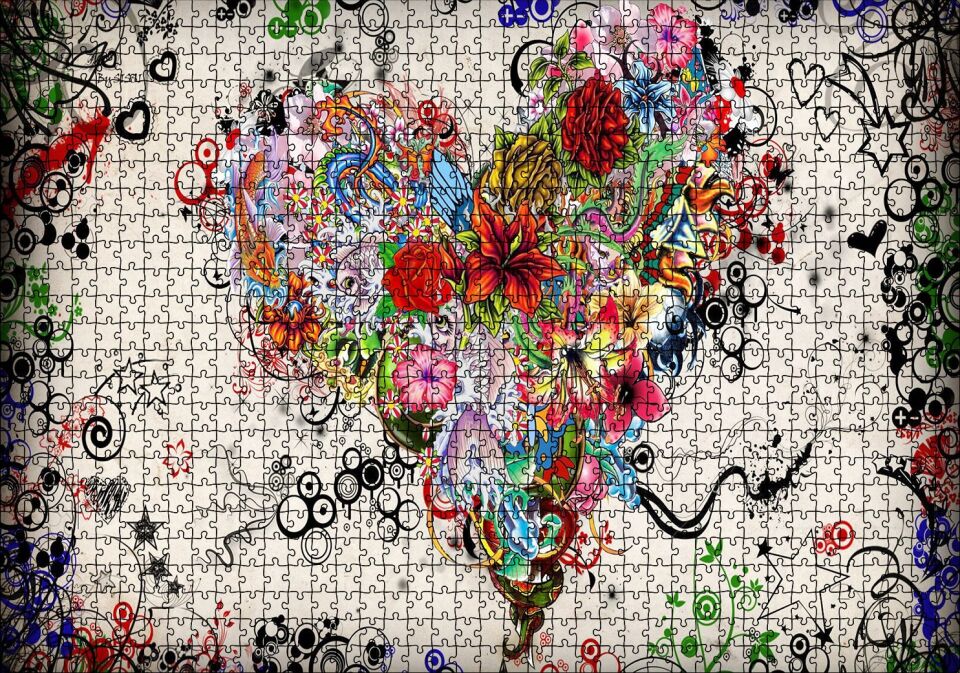 Desenler Ve Çiçeklerden Kalp Figürü Görseli Puzzle Yapboz MDF Ahşap 1000 Parça 49 cm X 68 cm