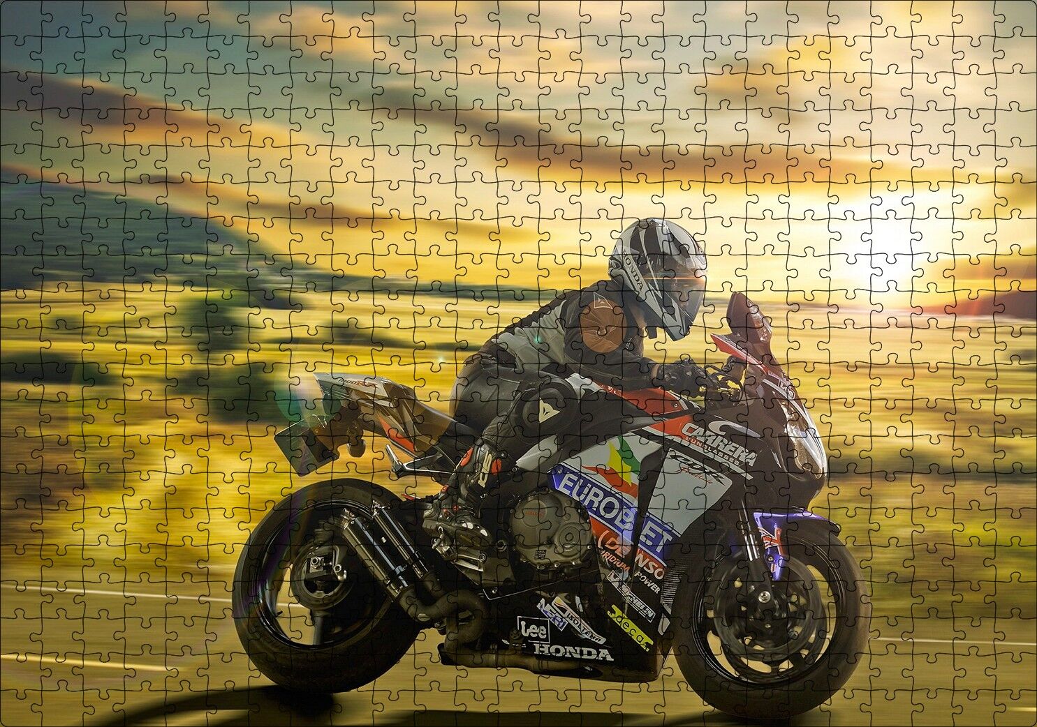 Honda Motosiklet Motosikletçi Görsel Puzzle Yapboz MDF Ahşap 500 Parça 49 cm X 68 cm