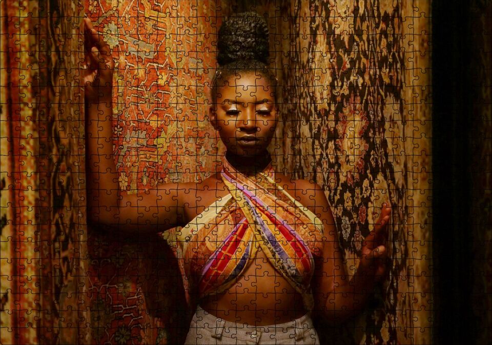 Afrikalı Duru Güzellik ve Yöresel Kıyafeti Puzzle Yapboz MDF Ahşap 500 Parça 49 cm X 68 cm