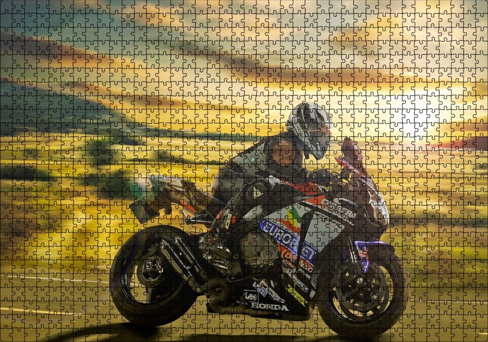 Honda Motosiklet Motosikletçi Görsel Puzzle Yapboz MDF Ahşap 1000 Parça 49 cm X 68 cm