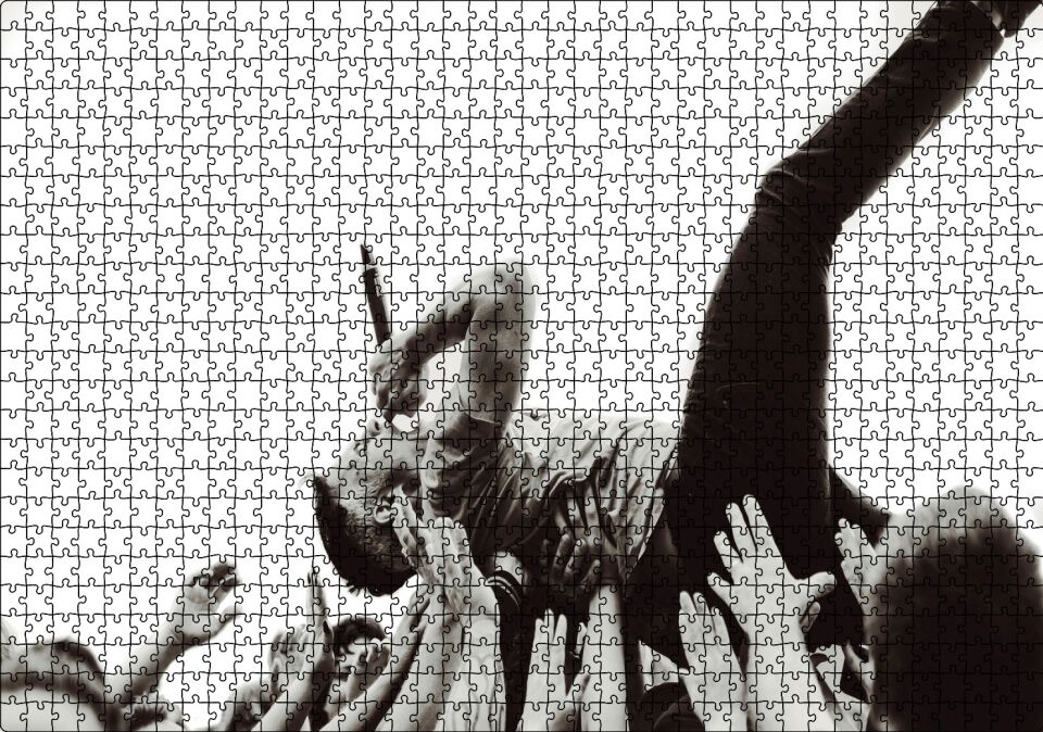 Rock Solisti Eller Üzerinde Siyah Beyaz Puzzle Yapboz MDF Ahşap 1000 Parça 49 cm X 68 cm
