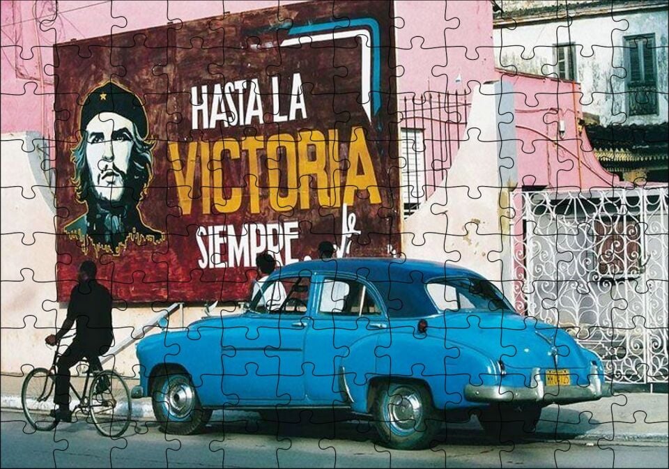 Küba'da Che Guevara Duvar Boyama ve Mavi Klasik Araba Puzzle Yapboz MDF Ahşap