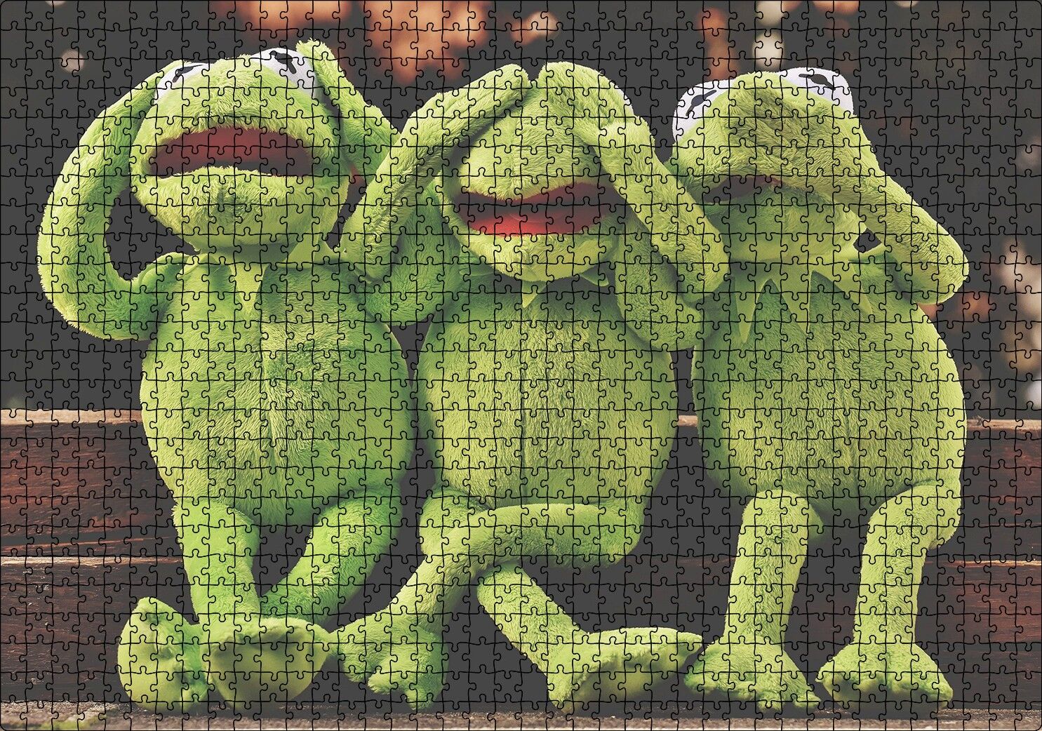 Kurbağa Kermit Görmedim Duymadım Bilmiyorum Puzzle Yapboz MDF Ahşap 1000 Parça 49 cm X 68 cm