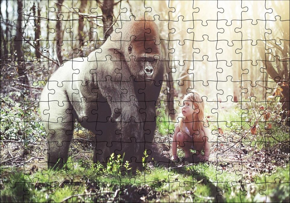 Çocuk Ve Goril Görseli Puzzle Yapboz MDF Ahşap