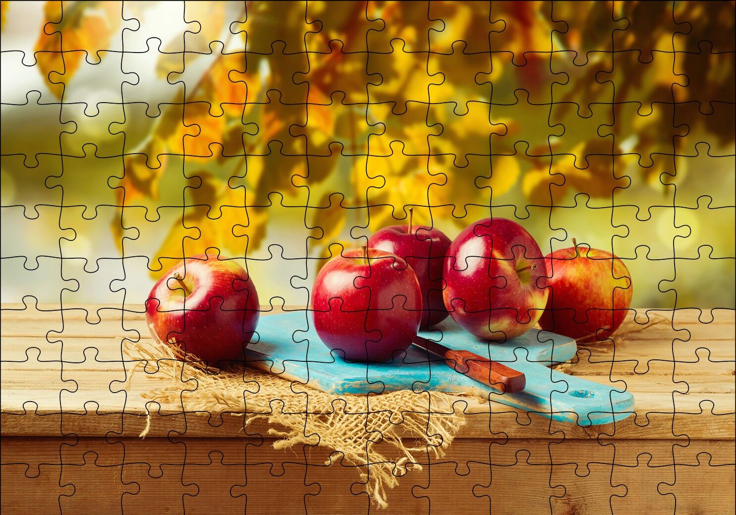 Kesme Tahtasında Kırmızı Elmalar Puzzle Yapboz MDF Ahşap