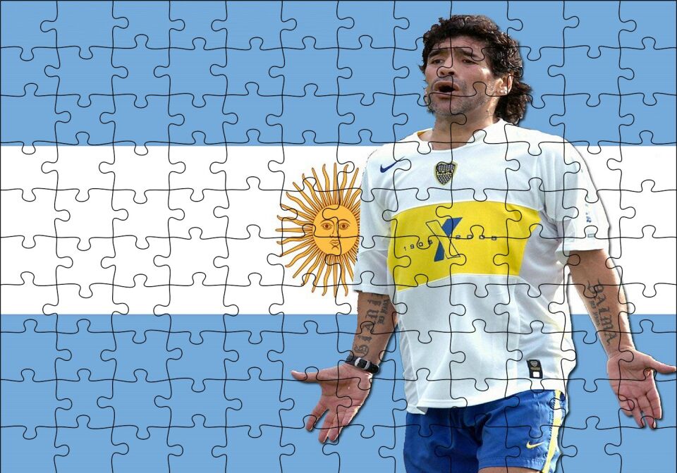 Diego Maradona Buka Junior Takımında Puzzle Yapboz MDF Ahşap 120 Parça 24 cm X 34 cm