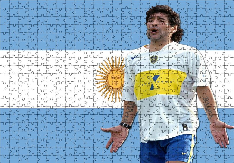 Diego Maradona Buka Junior Takımında Puzzle Yapboz MDF Ahşap 500 Parça 49 cm X 68 cm