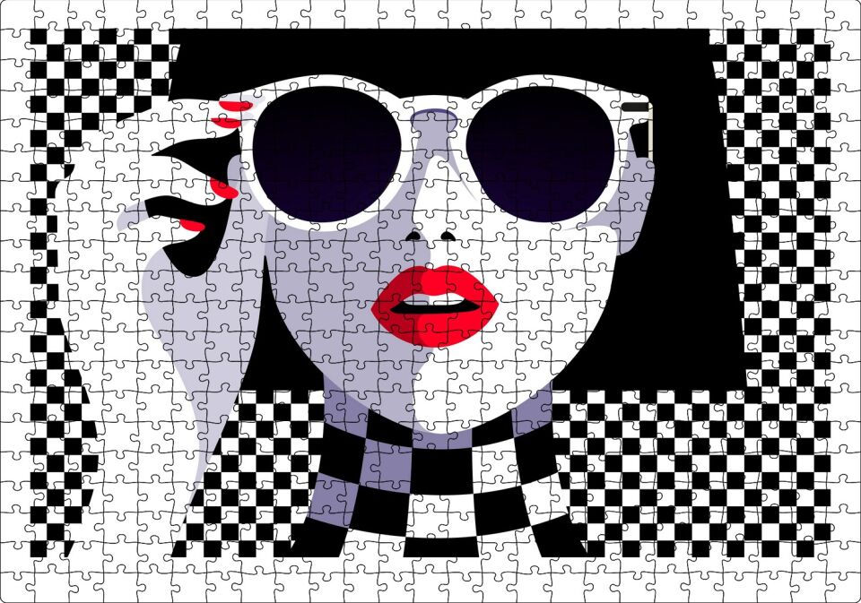 Gözlüklü Kadın Damalı Arka Plan Puzzle Yapboz MDF Ahşap 500 Parça 49 cm X 68 cm