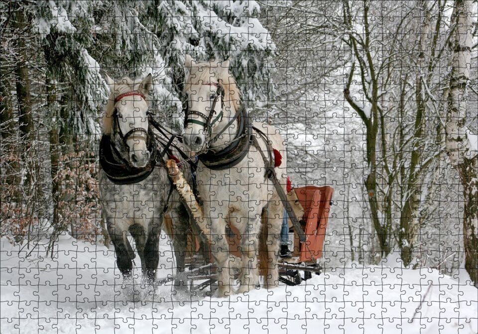Karda Kızak Çeken Bir Çift At Puzzle Yapboz MDF Ahşap 500 Parça 49 cm X 68 cm