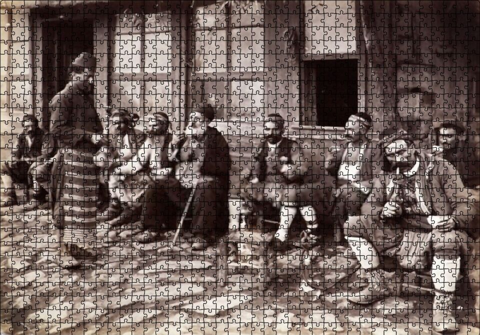 1900 İstanbulda Nargile İçen İnsanlar Puzzle Yapboz MDF Ahşap 1000 Parça 49 cm X 68 cm