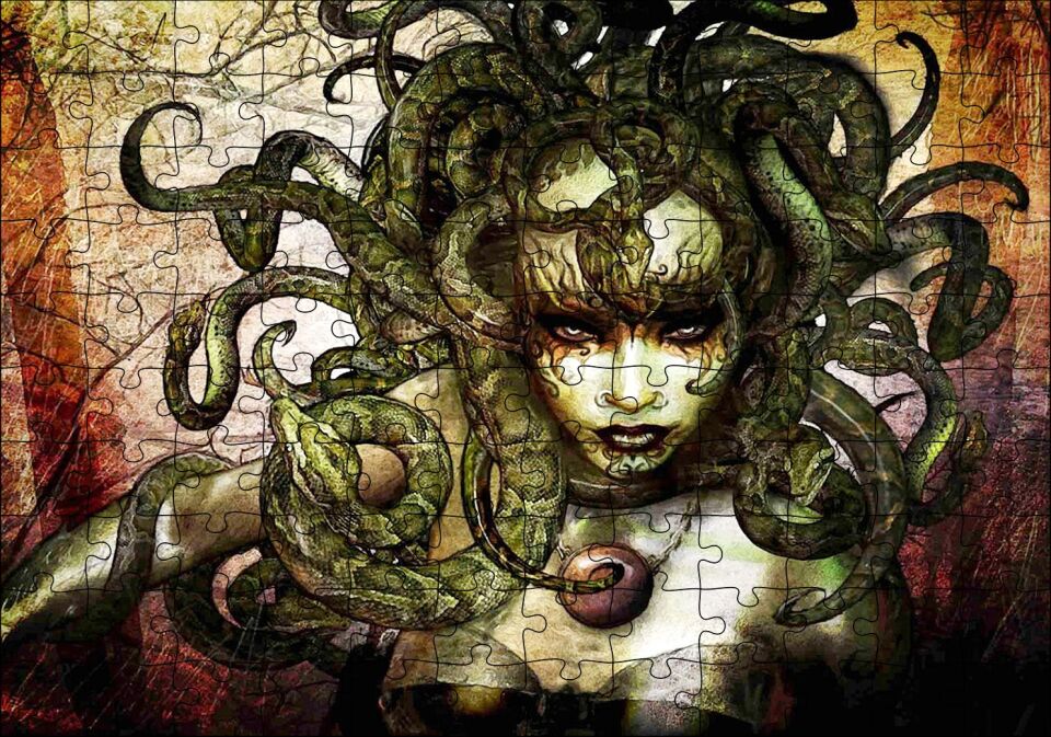 Medusa Yılan Saçlı Kadın Puzzle Yapboz MDF Ahşap 120 Parça 24 cm X 34 cm