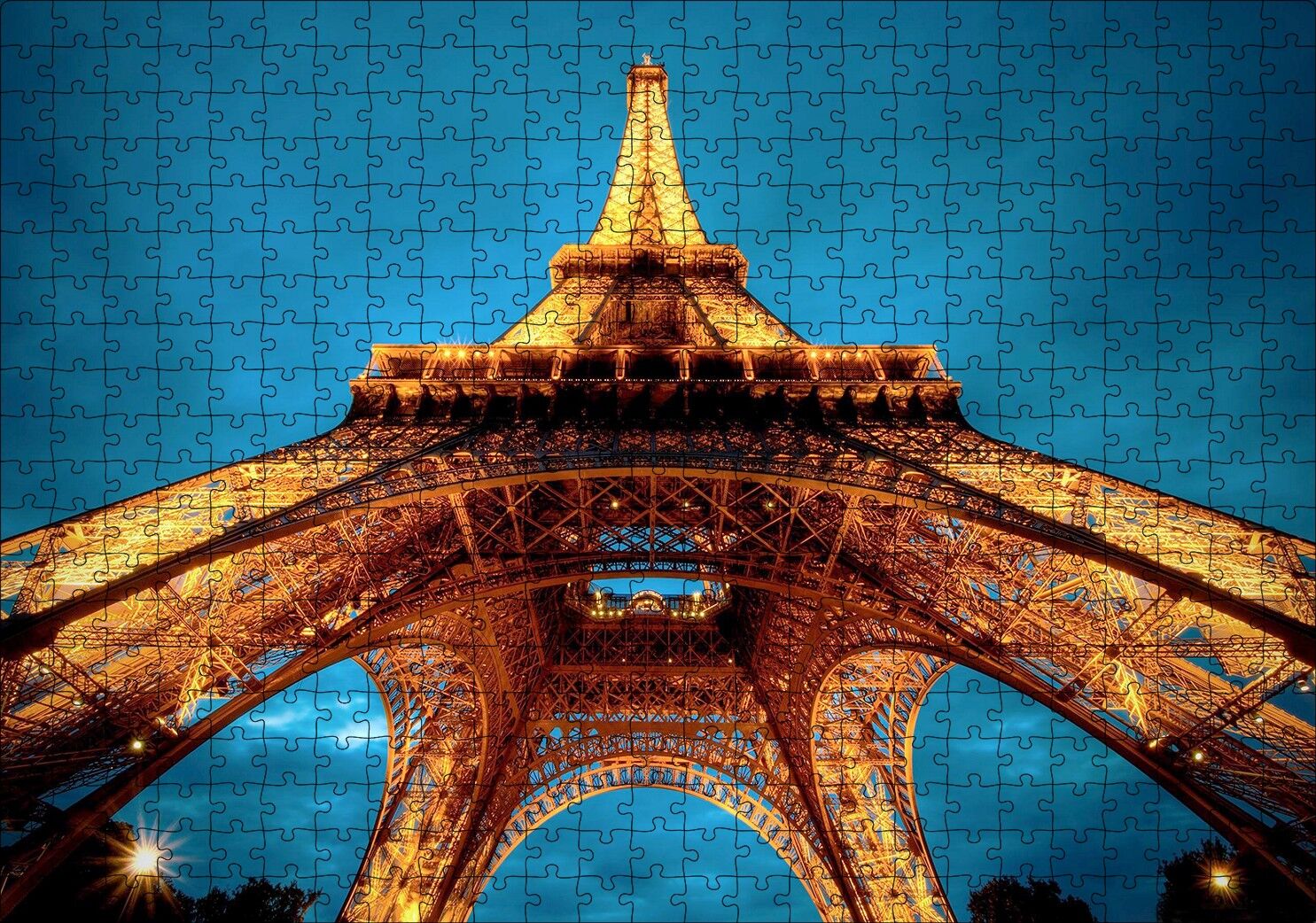 Eyfel Kulesi Gece Alttan Görünüm Puzzle Yapboz MDF Ahşap 500 Parça 49 cm X 68 cm