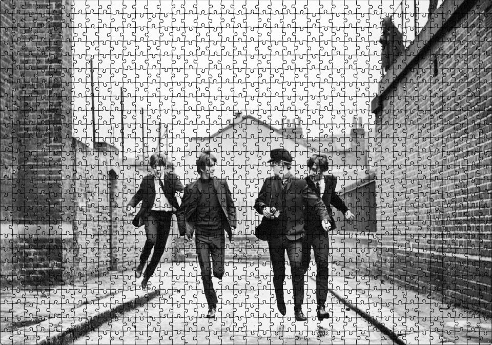 Beatles Grup Üyeleri Koşuyor Siyah Beyaz Puzzle Yapboz MDF Ahşap 1000 Parça 49 cm X 68 cm