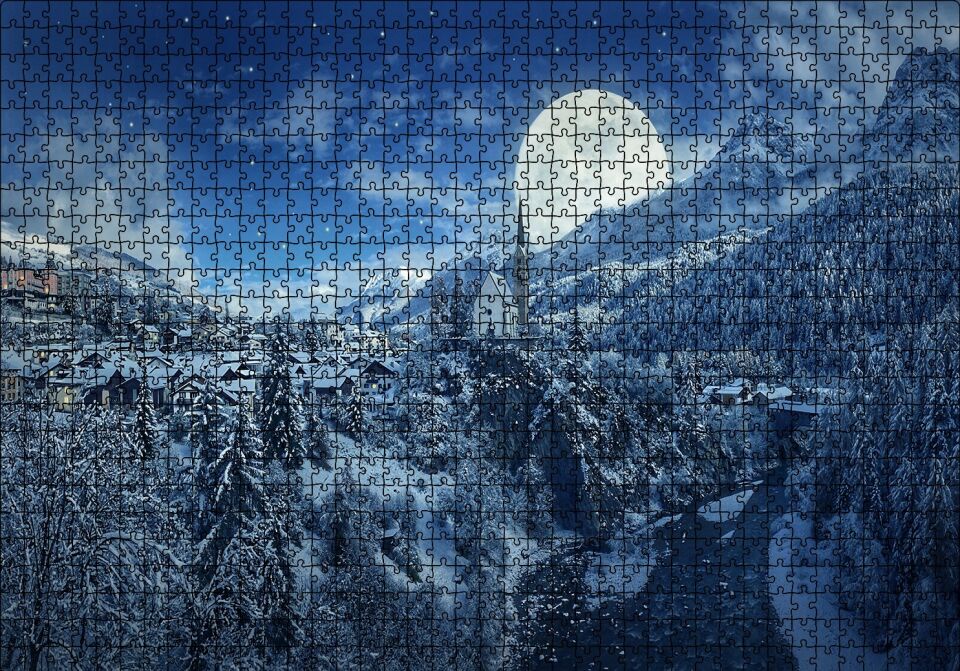 Süper Dolunay ve Karla Kaplı Kasaba Puzzle Yapboz MDF Ahşap 1000 Parça 49 cm X 68 cm