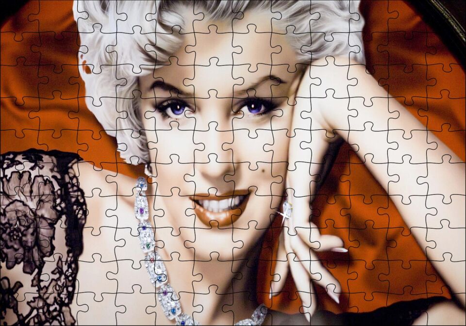 Marilyn Monreo Beyaz Saç Gülümseme Görseli Puzzle Yapboz MDF Ahşap