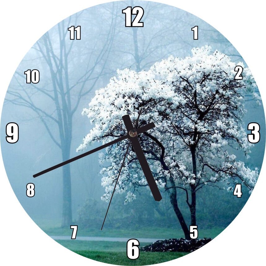Beyaz Çiçekli Ağaç ve Arkada Sisli Orman Mdf Ahşap Duvar Saati 30 cm Çap